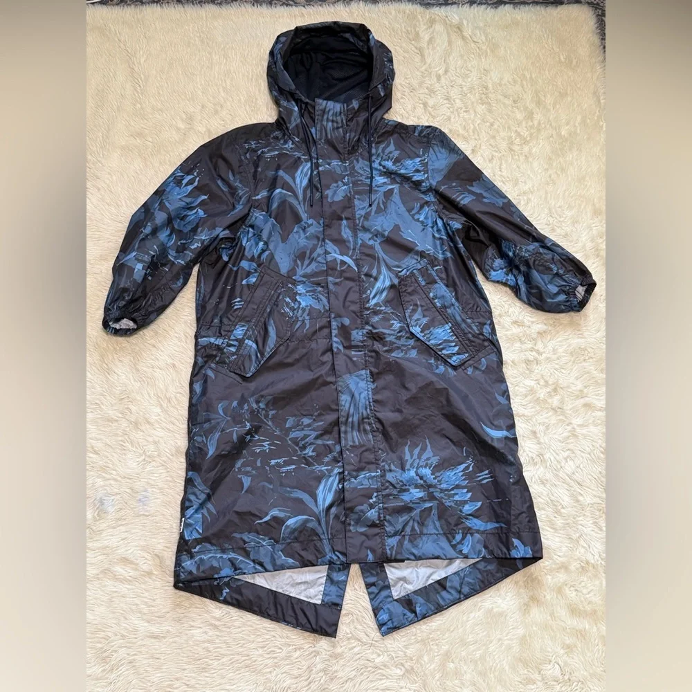 NWT NIKE SPORTSWEAR NSW FLORAL PRINTED BLUE PARKA AR1598-010 - Size Small